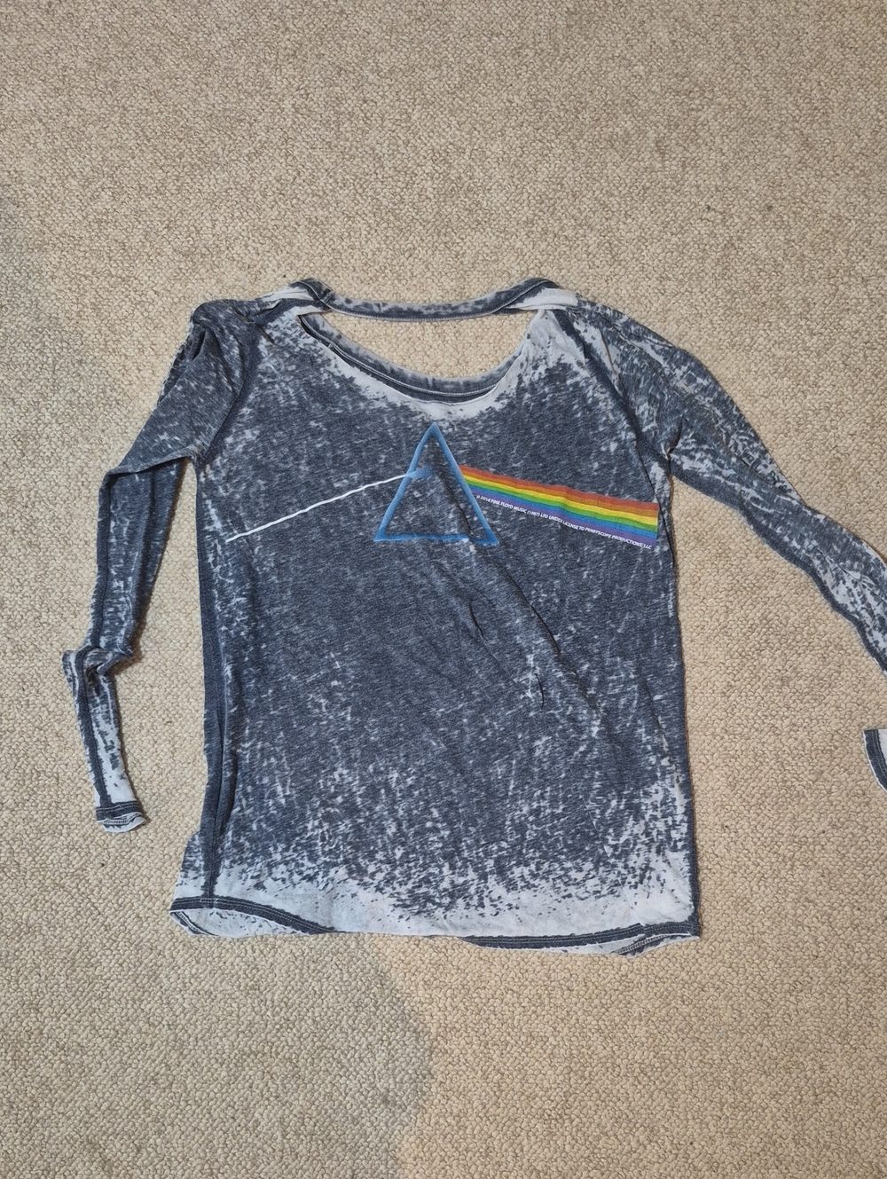 Chaser Pink Floyd Dark Side of the Moon Graphic Top – Size Medium